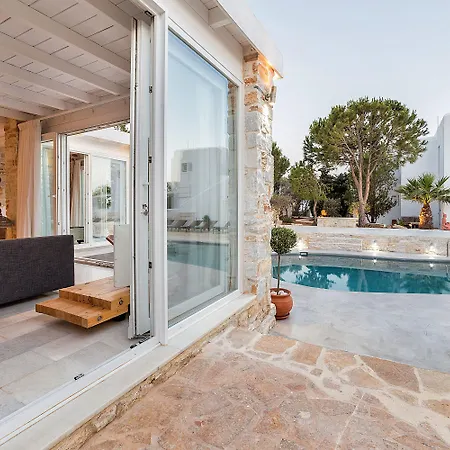 Apartmanhotel Pela 3*