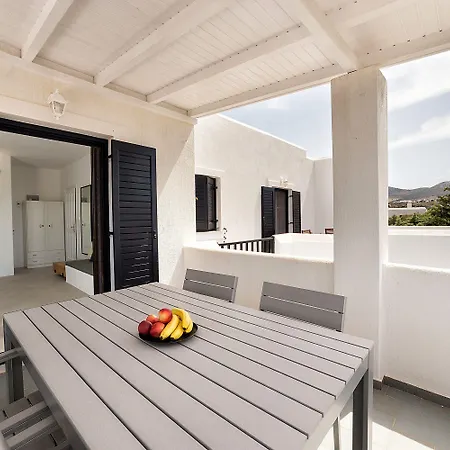 Apartmanhotel Pela 3*