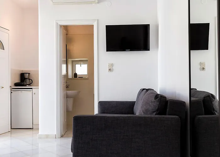 Pela Lägenhetshotell 3*