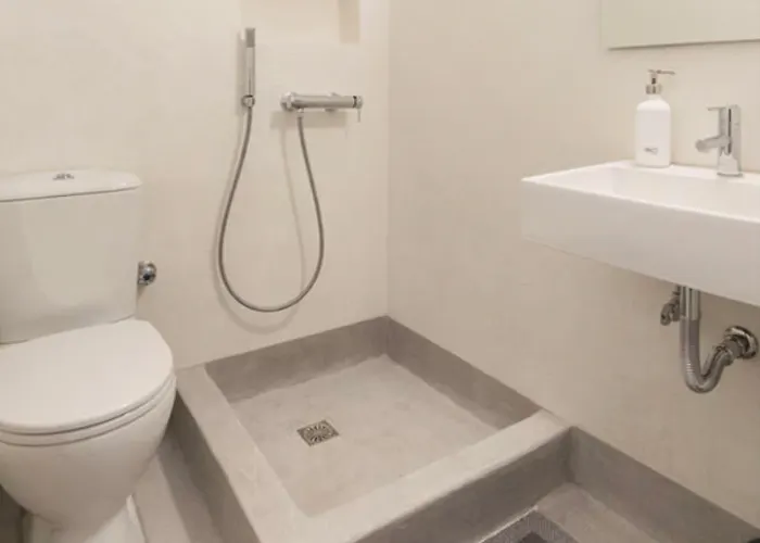 Pela Lägenhetshotell 3*