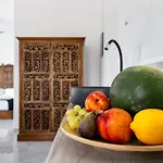 Pela Алики