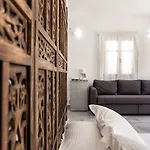 Aparthotel Pela Alikí