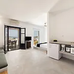 Aparthotel Pela 3*