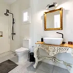 Aparthotel Pela