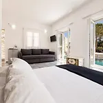 Aparthotel Pela 3*