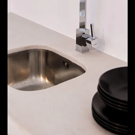 Pela Aparthotel 3*