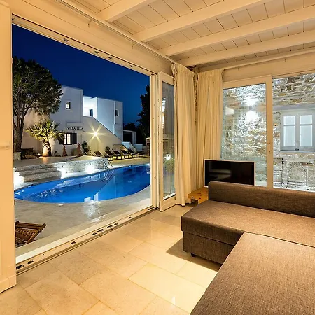 Pela Aliki (Paros)