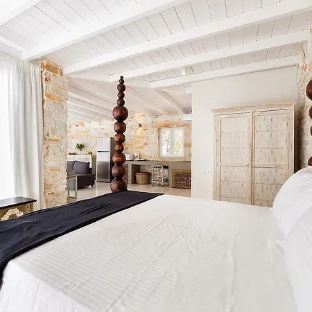 Pela Aparthotel Aliki (Paros)