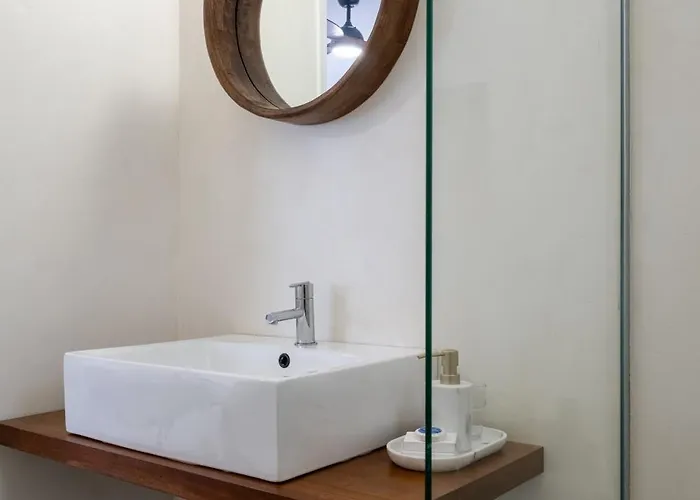 Pela Aparthotel Alikí